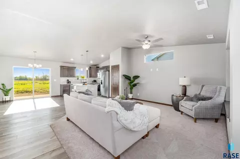 6829 W 5th St, Sioux Falls, SD 57107 photo 9