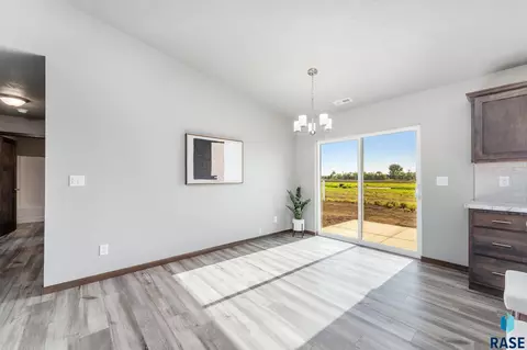 6829 W 5th St, Sioux Falls, SD 57107 photo 7