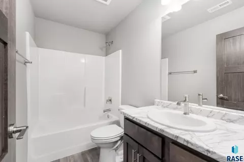 6829 W 5th St, Sioux Falls, SD 57107 photo 24