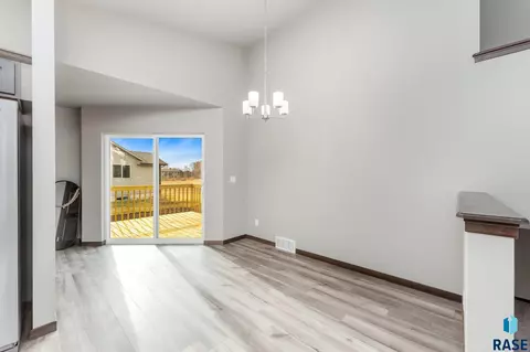 6764 W Viola Ct, Sioux Falls, SD 57107 photo 6