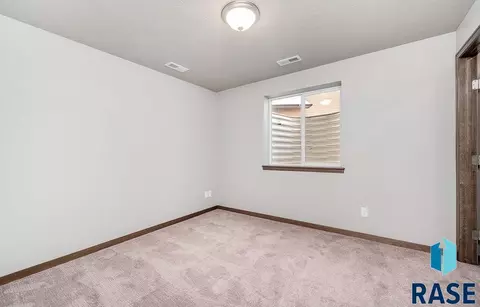 1316 N Kenley Pl, Tea, SD 67064 photo 15