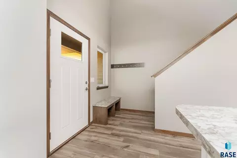 1321 N Kenley Pl, Tea, SD 57064 photo 2