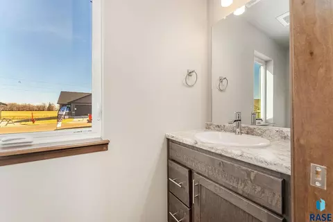 1321 N Kenley Pl, Tea, SD 57064 photo 9