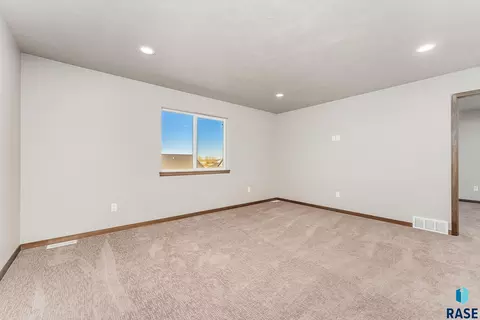 1321 N Kenley Pl, Tea, SD 57064 photo 10