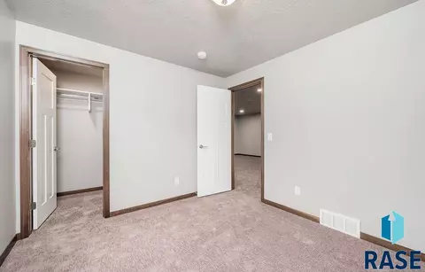 1310 N Kenley Pl, Tea, SD 67064 photo 16