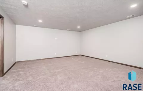 1310 N Kenley Pl, Tea, SD 67064 photo 18