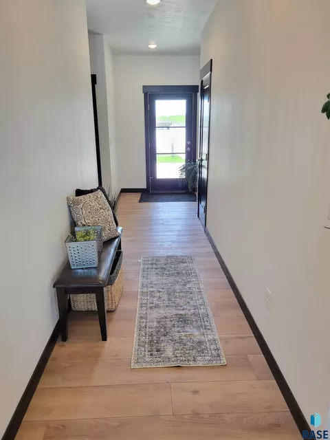 8124 E Norway Pines Trl, Sioux Falls, SD 57110 photo 10
