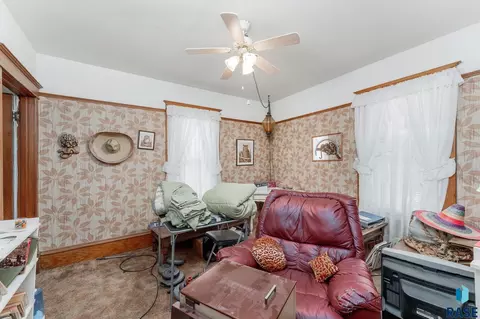 807 S Spring Ave, Sioux Falls, SD 57104 photo 14