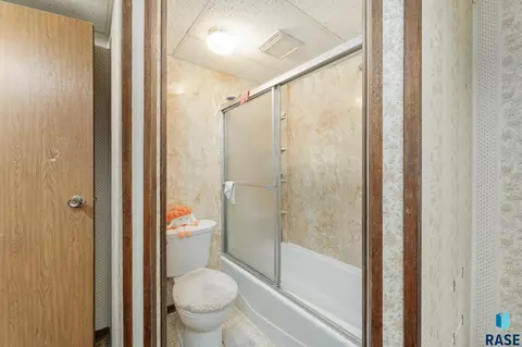 807 S Spring Ave, Sioux Falls, SD 57104 photo 29