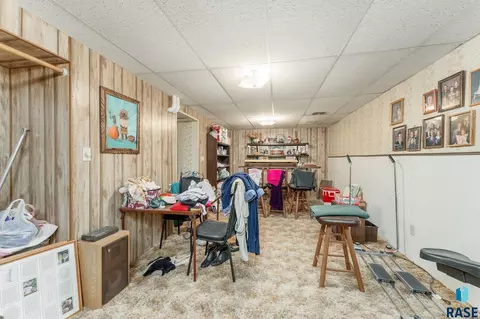 807 S Spring Ave, Sioux Falls, SD 57104 photo 24