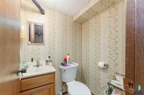 807 S Spring Ave, Sioux Falls, SD 57104 photo 26