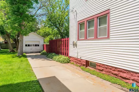 807 S Spring Ave, Sioux Falls, SD 57104 photo 33