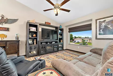 502 David Ave, Baltic, SD 57003 photo 13
