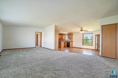 200 N Caley Pl, Sioux Falls, SD 57110 photo 2