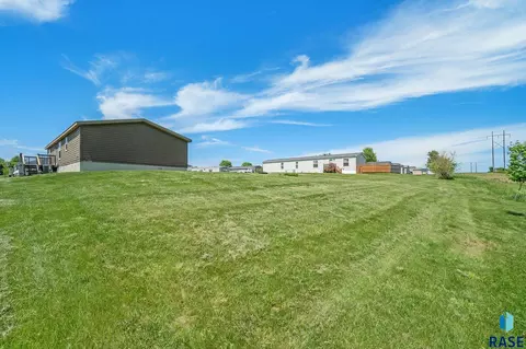 200 N Caley Pl, Sioux Falls, SD 57110 photo 16