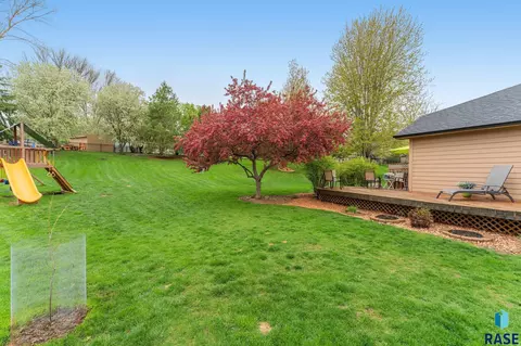 1317 S Risley Cir, Sioux Falls, SD 57106 photo 37