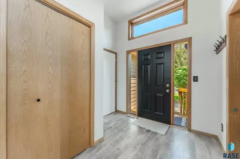 1317 S Risley Cir, Sioux Falls, SD 57106 photo 19