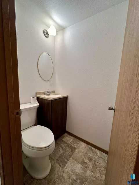 938 E 6th St, Winner, SD 57580 photo 20