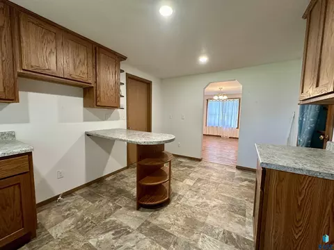 938 E 6th St, Winner, SD 57580 photo 12