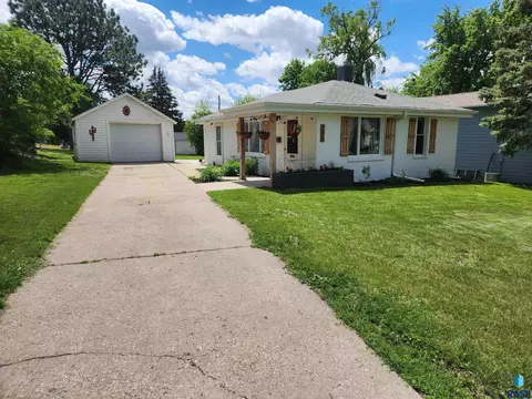 205 E 6th St, Dell Rapids, SD 57022 photo 19