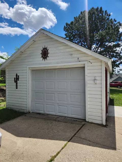 205 E 6th St, Dell Rapids, SD 57022 photo 20