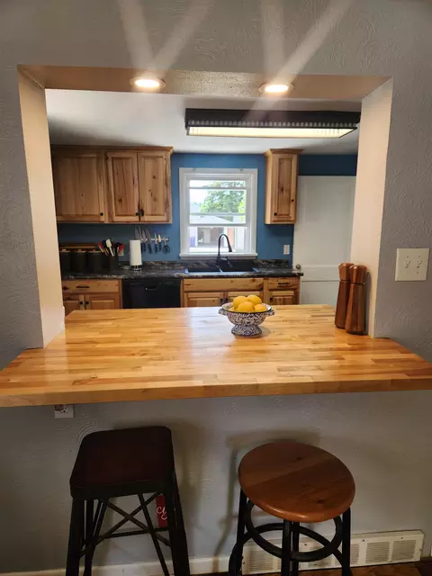205 E 6th St, Dell Rapids, SD 57022 photo 7