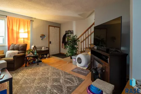 1304 Sylvan Cir #8, Brandon, SD 57005 photo 3