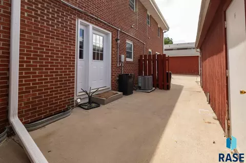 1304 Sylvan Cir #8, Brandon, SD 57005 photo 14