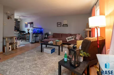 1304 Sylvan Cir #8, Brandon, SD 57005 photo 2