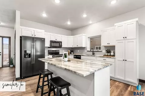 7913 E Marana St, Sioux Falls, SD 57110 photo 4