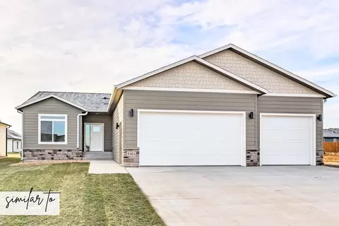 7913 E Marana St, Sioux Falls, SD 57110 photo 1