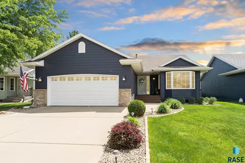 7321 W 52nd St, Sioux Falls, SD 57106
