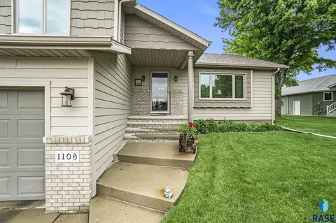 1108 NE 8th St, Madison, SD 57042 photo 24