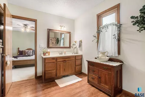 1108 NE 8th St, Madison, SD 57042 photo 12