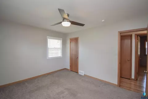 2017 S Faris Ave, Sioux Falls, SD 57105 photo 13