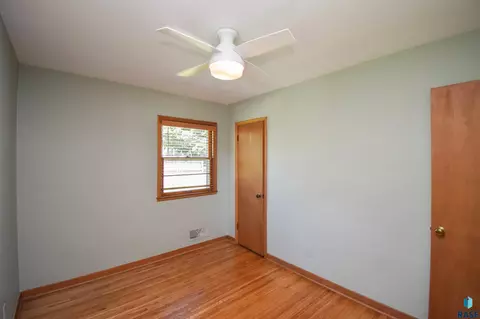 2017 S Faris Ave, Sioux Falls, SD 57105 photo 18