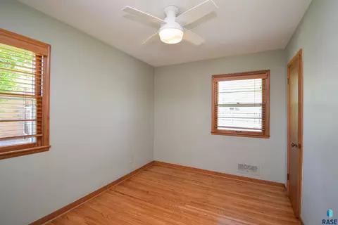 2017 S Faris Ave, Sioux Falls, SD 57105 photo 17