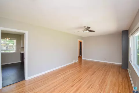 2017 S Faris Ave, Sioux Falls, SD 57105 photo 11