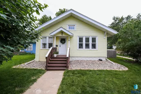 701 E 20th St, Sioux Falls, SD 57105