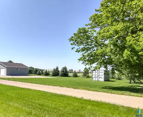 323 E 9th St, Miller, SD 57362 photo 39
