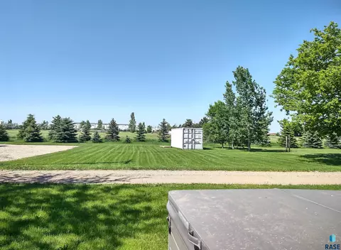 323 E 9th St, Miller, SD 57362 photo 37