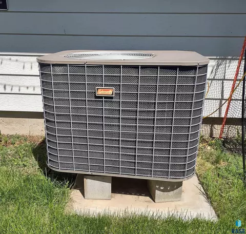323 E 9th St, Miller, SD 57362 photo 34