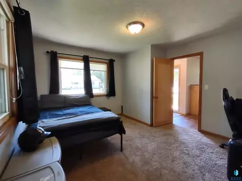 323 E 9th St, Miller, SD 57362 photo 8
