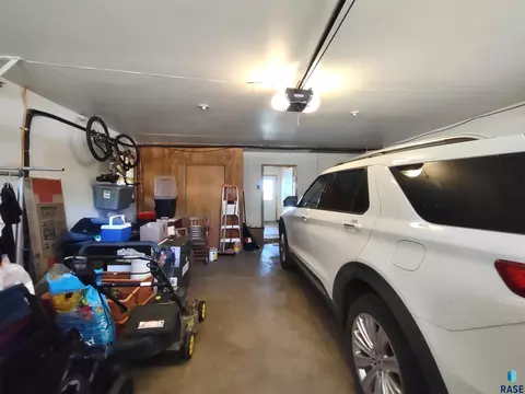 323 E 9th St, Miller, SD 57362 photo 18