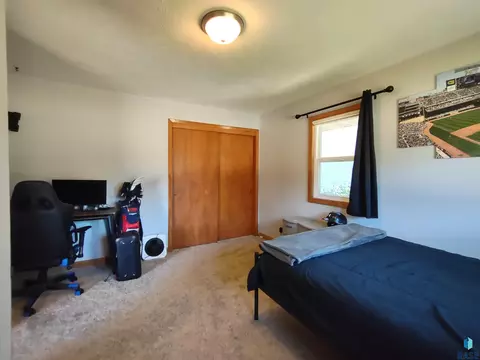 323 E 9th St, Miller, SD 57362 photo 7