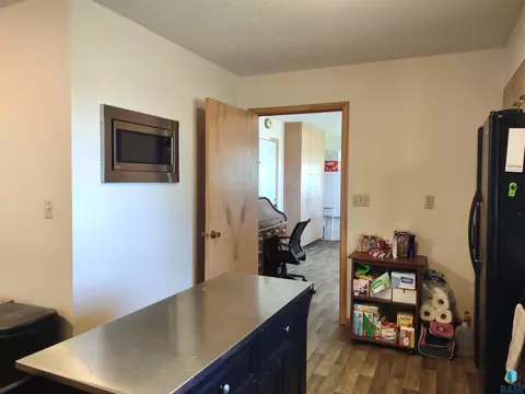 323 E 9th St, Miller, SD 57362 photo 13