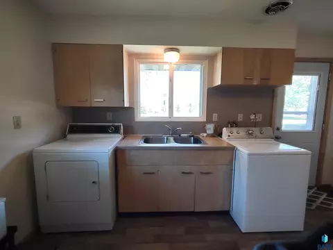 323 E 9th St, Miller, SD 57362 photo 16