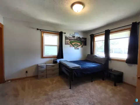 323 E 9th St, Miller, SD 57362 photo 6