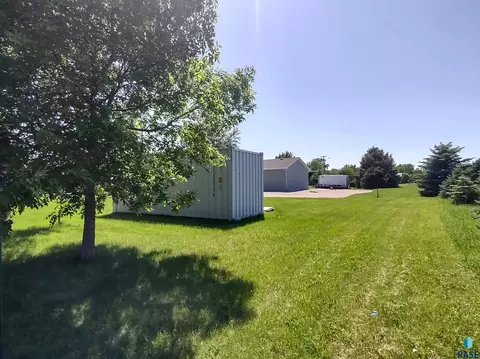 323 E 9th St, Miller, SD 57362 photo 42