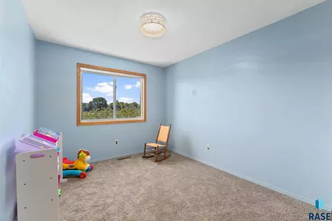 101 W Beechnut St, Brandon, SD 57005 photo 10